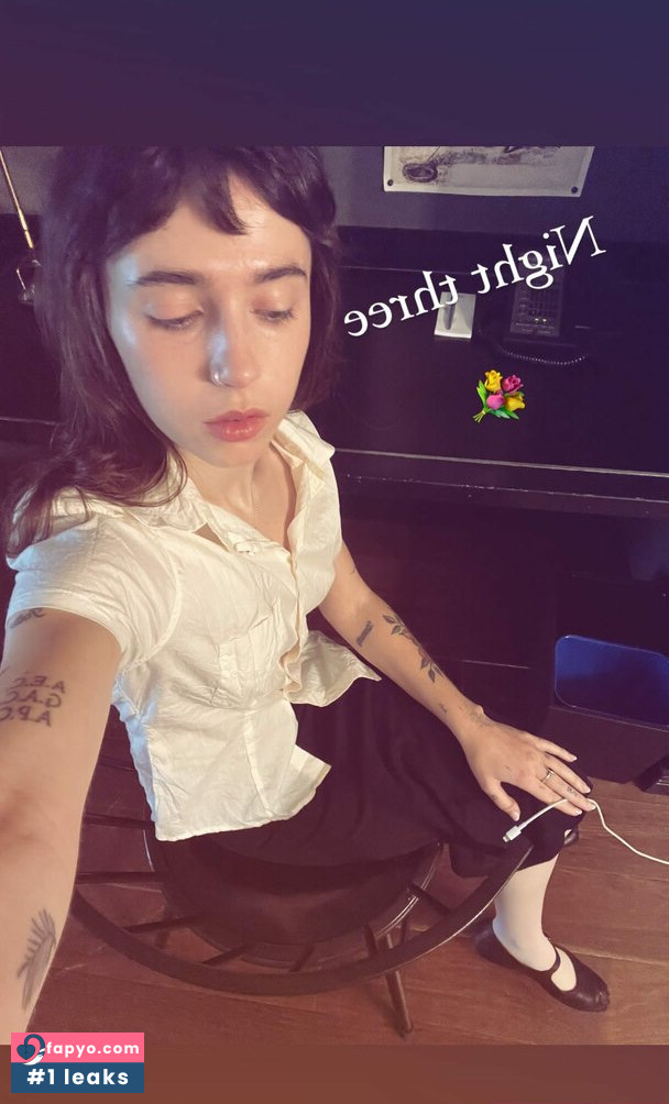 Clairo Nude Leaks OnlyFans - ErosNude