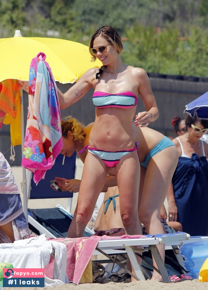 Ilary Blasi Nude OnlyFans Leaks 17 Photos - ErosNude