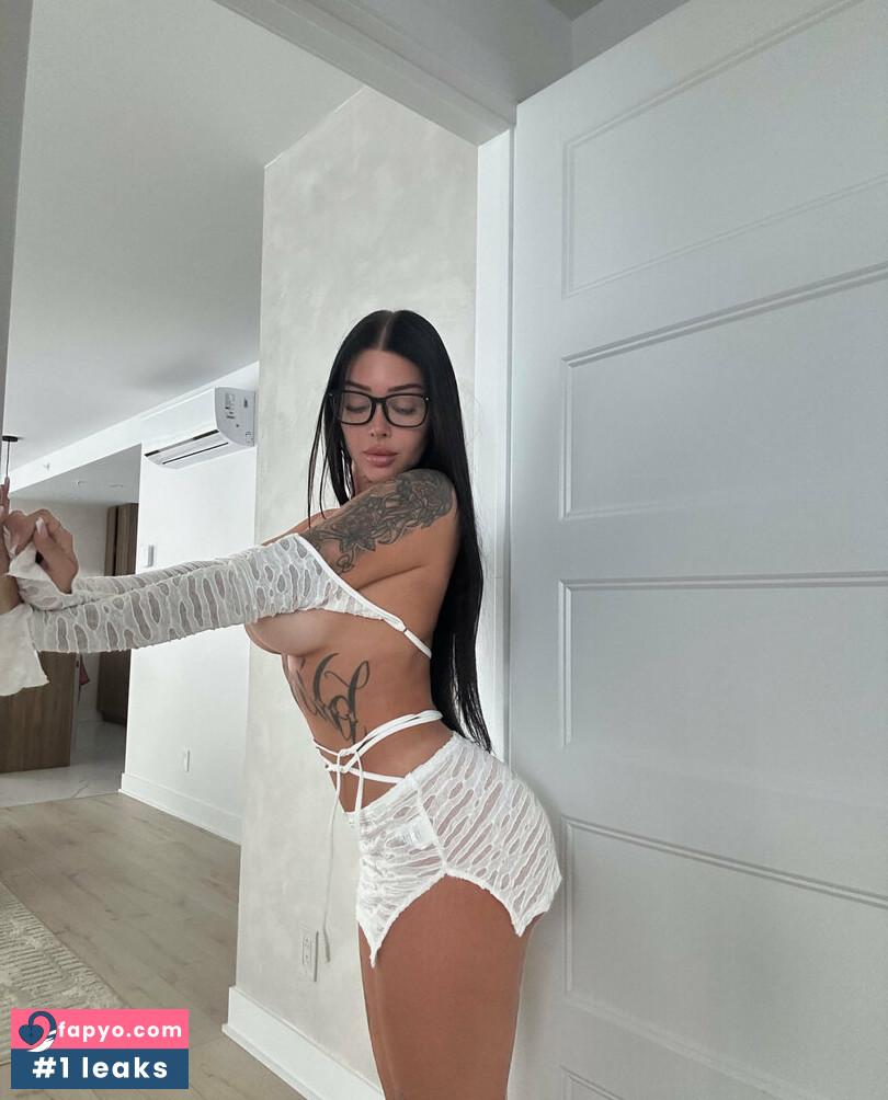 Valerie Cossette Nude Leaks OnlyFans - ErosNude