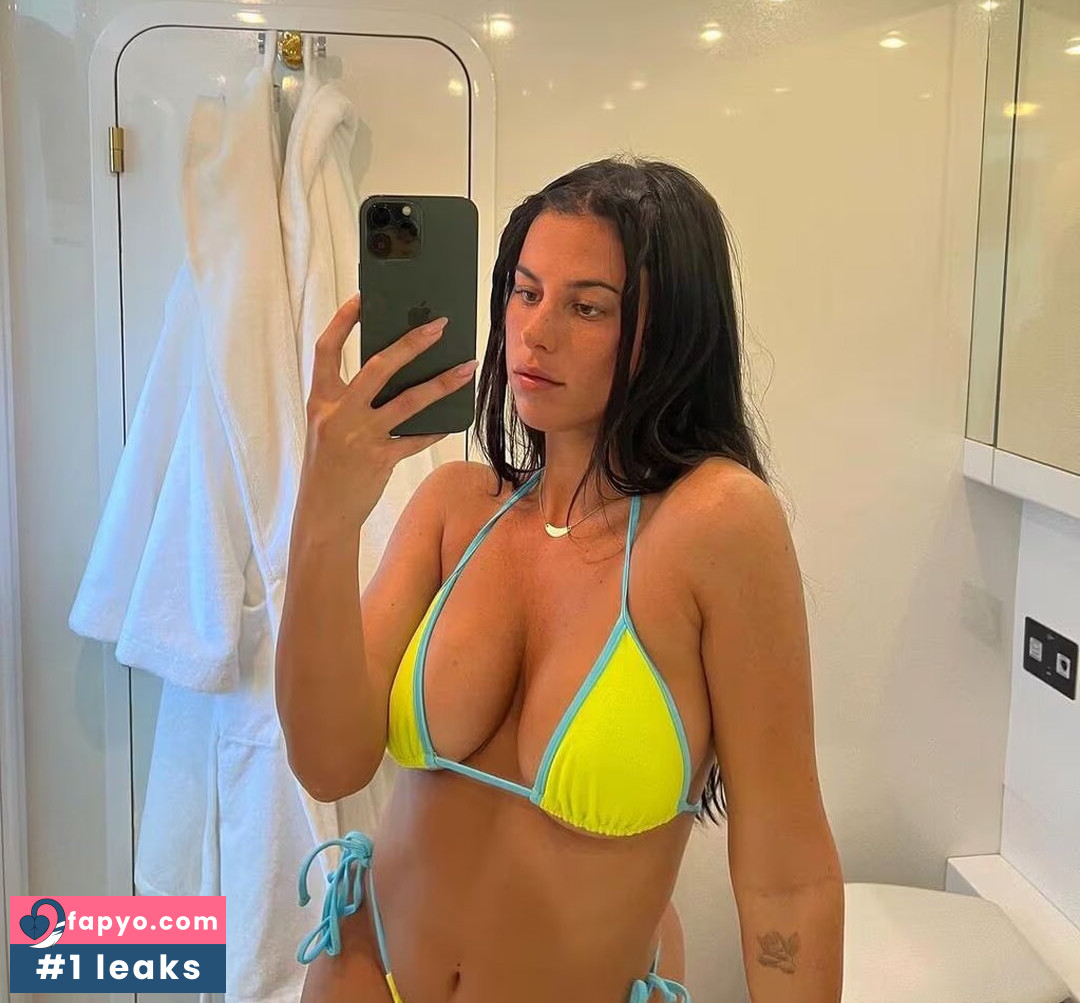 Victoria Villarroel Nude Leaks OnlyFans - ErosNude